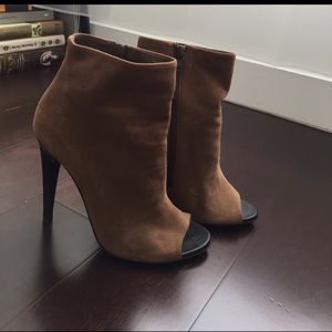 Bottega Veneta Open Toe Booties 😍 👢